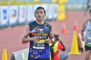 BIB: 10124
                            <button type="button" onclick="openModal(3534578)" class="btn btn-primary btn-sm float-right btn-popup" data-toggle="modal" data-target=".modal-high-quality">
                        <i class="fas fa-shopping-cart"></i> Add to Cart
                    </button>
                                            <button type="button" onclick="isThisMe(3534578, true)" class="btn btn-success btn-sm float-right btn-popup btn-isme hidden" data-toggle="tooltip" data-placement="bottom" title="นี่คือรูปของคุณใช่ไหม คลิกที่นี่เพื่อเอาเข้าอัลบั้ม">
                        <i class="fas fa-plus"></i> Add to album
                    </button>
                    <button type="button" onclick="isThisMe(3534578, false)" class="btn btn-warning btn-sm float-right btn-popup btn-isnotme hidden">
                        <i class="fas fa-ban"></i> Remove from album
                    </button>