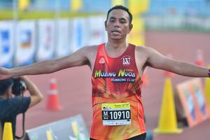 BIB: 10910
                            <button type="button" onclick="openModal(3532851)" class="btn btn-primary btn-sm float-right btn-popup" data-toggle="modal" data-target=".modal-high-quality">
                        <i class="fas fa-shopping-cart"></i> Add to Cart
                    </button>
                                            <button type="button" onclick="isThisMe(3532851, true)" class="btn btn-success btn-sm float-right btn-popup btn-isme hidden" data-toggle="tooltip" data-placement="bottom" title="นี่คือรูปของคุณใช่ไหม คลิกที่นี่เพื่อเอาเข้าอัลบั้ม">
                        <i class="fas fa-plus"></i> Add to album
                    </button>
                    <button type="button" onclick="isThisMe(3532851, false)" class="btn btn-warning btn-sm float-right btn-popup btn-isnotme hidden">
                        <i class="fas fa-ban"></i> Remove from album
                    </button>