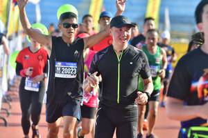 BIB: 20023
                            <button type="button" onclick="openModal(3555974)" class="btn btn-primary btn-sm float-right btn-popup" data-toggle="modal" data-target=".modal-high-quality">
                        <i class="fas fa-shopping-cart"></i> Add to Cart
                    </button>
                                            <button type="button" onclick="isThisMe(3555974, true)" class="btn btn-success btn-sm float-right btn-popup btn-isme hidden" data-toggle="tooltip" data-placement="bottom" title="นี่คือรูปของคุณใช่ไหม คลิกที่นี่เพื่อเอาเข้าอัลบั้ม">
                        <i class="fas fa-plus"></i> Add to album
                    </button>
                    <button type="button" onclick="isThisMe(3555974, false)" class="btn btn-warning btn-sm float-right btn-popup btn-isnotme hidden">
                        <i class="fas fa-ban"></i> Remove from album
                    </button>