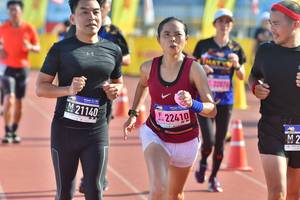 BIB: 21140, 22410
                            <button type="button" onclick="openModal(3572753)" class="btn btn-primary btn-sm float-right btn-popup" data-toggle="modal" data-target=".modal-high-quality">
                        <i class="fas fa-shopping-cart"></i> Add to Cart
                    </button>
                                            <button type="button" onclick="isThisMe(3572753, true)" class="btn btn-success btn-sm float-right btn-popup btn-isme hidden" data-toggle="tooltip" data-placement="bottom" title="นี่คือรูปของคุณใช่ไหม คลิกที่นี่เพื่อเอาเข้าอัลบั้ม">
                        <i class="fas fa-plus"></i> Add to album
                    </button>
                    <button type="button" onclick="isThisMe(3572753, false)" class="btn btn-warning btn-sm float-right btn-popup btn-isnotme hidden">
                        <i class="fas fa-ban"></i> Remove from album
                    </button>