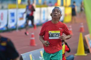 BIB: 1056
                            <button type="button" onclick="openModal(3533957)" class="btn btn-primary btn-sm float-right btn-popup" data-toggle="modal" data-target=".modal-high-quality">
                        <i class="fas fa-shopping-cart"></i> Add to Cart
                    </button>
                                            <button type="button" onclick="isThisMe(3533957, true)" class="btn btn-success btn-sm float-right btn-popup btn-isme hidden" data-toggle="tooltip" data-placement="bottom" title="นี่คือรูปของคุณใช่ไหม คลิกที่นี่เพื่อเอาเข้าอัลบั้ม">
                        <i class="fas fa-plus"></i> Add to album
                    </button>
                    <button type="button" onclick="isThisMe(3533957, false)" class="btn btn-warning btn-sm float-right btn-popup btn-isnotme hidden">
                        <i class="fas fa-ban"></i> Remove from album
                    </button>