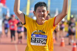 BIB: 21254
                            <button type="button" onclick="openModal(3594828)" class="btn btn-primary btn-sm float-right btn-popup" data-toggle="modal" data-target=".modal-high-quality">
                        <i class="fas fa-shopping-cart"></i> Add to Cart
                    </button>
                                            <button type="button" onclick="isThisMe(3594828, true)" class="btn btn-success btn-sm float-right btn-popup btn-isme hidden" data-toggle="tooltip" data-placement="bottom" title="นี่คือรูปของคุณใช่ไหม คลิกที่นี่เพื่อเอาเข้าอัลบั้ม">
                        <i class="fas fa-plus"></i> Add to album
                    </button>
                    <button type="button" onclick="isThisMe(3594828, false)" class="btn btn-warning btn-sm float-right btn-popup btn-isnotme hidden">
                        <i class="fas fa-ban"></i> Remove from album
                    </button>