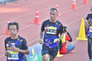 BIB: 10148, 2019, 0935
                            <button type="button" onclick="openModal(3538293)" class="btn btn-primary btn-sm float-right btn-popup" data-toggle="modal" data-target=".modal-high-quality">
                        <i class="fas fa-shopping-cart"></i> Add to Cart
                    </button>
                                            <button type="button" onclick="isThisMe(3538293, true)" class="btn btn-success btn-sm float-right btn-popup btn-isme hidden" data-toggle="tooltip" data-placement="bottom" title="นี่คือรูปของคุณใช่ไหม คลิกที่นี่เพื่อเอาเข้าอัลบั้ม">
                        <i class="fas fa-plus"></i> Add to album
                    </button>
                    <button type="button" onclick="isThisMe(3538293, false)" class="btn btn-warning btn-sm float-right btn-popup btn-isnotme hidden">
                        <i class="fas fa-ban"></i> Remove from album
                    </button>