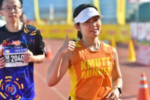 BIB: 204
                            <button type="button" onclick="openModal(3592772)" class="btn btn-primary btn-sm float-right btn-popup" data-toggle="modal" data-target=".modal-high-quality">
                        <i class="fas fa-shopping-cart"></i> Add to Cart
                    </button>
                                            <button type="button" onclick="isThisMe(3592772, true)" class="btn btn-success btn-sm float-right btn-popup btn-isme hidden" data-toggle="tooltip" data-placement="bottom" title="นี่คือรูปของคุณใช่ไหม คลิกที่นี่เพื่อเอาเข้าอัลบั้ม">
                        <i class="fas fa-plus"></i> Add to album
                    </button>
                    <button type="button" onclick="isThisMe(3592772, false)" class="btn btn-warning btn-sm float-right btn-popup btn-isnotme hidden">
                        <i class="fas fa-ban"></i> Remove from album
                    </button>