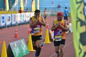 BIB: 10445, 11152
                            <button type="button" onclick="openModal(3533139)" class="btn btn-primary btn-sm float-right btn-popup" data-toggle="modal" data-target=".modal-high-quality">
                        <i class="fas fa-shopping-cart"></i> Add to Cart
                    </button>
                                            <button type="button" onclick="isThisMe(3533139, true)" class="btn btn-success btn-sm float-right btn-popup btn-isme hidden" data-toggle="tooltip" data-placement="bottom" title="นี่คือรูปของคุณใช่ไหม คลิกที่นี่เพื่อเอาเข้าอัลบั้ม">
                        <i class="fas fa-plus"></i> Add to album
                    </button>
                    <button type="button" onclick="isThisMe(3533139, false)" class="btn btn-warning btn-sm float-right btn-popup btn-isnotme hidden">
                        <i class="fas fa-ban"></i> Remove from album
                    </button>