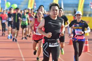 BIB: 2100
                            <button type="button" onclick="openModal(3555378)" class="btn btn-primary btn-sm float-right btn-popup" data-toggle="modal" data-target=".modal-high-quality">
                        <i class="fas fa-shopping-cart"></i> Add to Cart
                    </button>
                                            <button type="button" onclick="isThisMe(3555378, true)" class="btn btn-success btn-sm float-right btn-popup btn-isme hidden" data-toggle="tooltip" data-placement="bottom" title="นี่คือรูปของคุณใช่ไหม คลิกที่นี่เพื่อเอาเข้าอัลบั้ม">
                        <i class="fas fa-plus"></i> Add to album
                    </button>
                    <button type="button" onclick="isThisMe(3555378, false)" class="btn btn-warning btn-sm float-right btn-popup btn-isnotme hidden">
                        <i class="fas fa-ban"></i> Remove from album
                    </button>