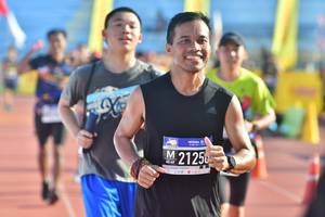 BIB: 2125
                            <button type="button" onclick="openModal(3556566)" class="btn btn-primary btn-sm float-right btn-popup" data-toggle="modal" data-target=".modal-high-quality">
                        <i class="fas fa-shopping-cart"></i> Add to Cart
                    </button>
                                            <button type="button" onclick="isThisMe(3556566, true)" class="btn btn-success btn-sm float-right btn-popup btn-isme hidden" data-toggle="tooltip" data-placement="bottom" title="นี่คือรูปของคุณใช่ไหม คลิกที่นี่เพื่อเอาเข้าอัลบั้ม">
                        <i class="fas fa-plus"></i> Add to album
                    </button>
                    <button type="button" onclick="isThisMe(3556566, false)" class="btn btn-warning btn-sm float-right btn-popup btn-isnotme hidden">
                        <i class="fas fa-ban"></i> Remove from album
                    </button>