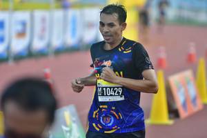 BIB: 10429
                            <button type="button" onclick="openModal(3532805)" class="btn btn-primary btn-sm float-right btn-popup" data-toggle="modal" data-target=".modal-high-quality">
                        <i class="fas fa-shopping-cart"></i> Add to Cart
                    </button>
                                            <button type="button" onclick="isThisMe(3532805, true)" class="btn btn-success btn-sm float-right btn-popup btn-isme hidden" data-toggle="tooltip" data-placement="bottom" title="นี่คือรูปของคุณใช่ไหม คลิกที่นี่เพื่อเอาเข้าอัลบั้ม">
                        <i class="fas fa-plus"></i> Add to album
                    </button>
                    <button type="button" onclick="isThisMe(3532805, false)" class="btn btn-warning btn-sm float-right btn-popup btn-isnotme hidden">
                        <i class="fas fa-ban"></i> Remove from album
                    </button>