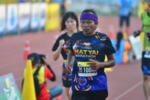 BIB: 100
                            <button type="button" onclick="openModal(3533208)" class="btn btn-primary btn-sm float-right btn-popup" data-toggle="modal" data-target=".modal-high-quality">
                        <i class="fas fa-shopping-cart"></i> Add to Cart
                    </button>
                                            <button type="button" onclick="isThisMe(3533208, true)" class="btn btn-success btn-sm float-right btn-popup btn-isme hidden" data-toggle="tooltip" data-placement="bottom" title="นี่คือรูปของคุณใช่ไหม คลิกที่นี่เพื่อเอาเข้าอัลบั้ม">
                        <i class="fas fa-plus"></i> Add to album
                    </button>
                    <button type="button" onclick="isThisMe(3533208, false)" class="btn btn-warning btn-sm float-right btn-popup btn-isnotme hidden">
                        <i class="fas fa-ban"></i> Remove from album
                    </button>