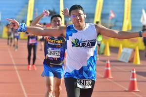 BIB: 21224, 21039, 
                            <button type="button" onclick="openModal(3556140)" class="btn btn-primary btn-sm float-right btn-popup" data-toggle="modal" data-target=".modal-high-quality">
                        <i class="fas fa-shopping-cart"></i> Add to Cart
                    </button>
                                            <button type="button" onclick="isThisMe(3556140, true)" class="btn btn-success btn-sm float-right btn-popup btn-isme hidden" data-toggle="tooltip" data-placement="bottom" title="นี่คือรูปของคุณใช่ไหม คลิกที่นี่เพื่อเอาเข้าอัลบั้ม">
                        <i class="fas fa-plus"></i> Add to album
                    </button>
                    <button type="button" onclick="isThisMe(3556140, false)" class="btn btn-warning btn-sm float-right btn-popup btn-isnotme hidden">
                        <i class="fas fa-ban"></i> Remove from album
                    </button>