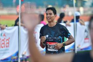 BIB: 407
                            <button type="button" onclick="openModal(3533730)" class="btn btn-primary btn-sm float-right btn-popup" data-toggle="modal" data-target=".modal-high-quality">
                        <i class="fas fa-shopping-cart"></i> Add to Cart
                    </button>
                                            <button type="button" onclick="isThisMe(3533730, true)" class="btn btn-success btn-sm float-right btn-popup btn-isme hidden" data-toggle="tooltip" data-placement="bottom" title="นี่คือรูปของคุณใช่ไหม คลิกที่นี่เพื่อเอาเข้าอัลบั้ม">
                        <i class="fas fa-plus"></i> Add to album
                    </button>
                    <button type="button" onclick="isThisMe(3533730, false)" class="btn btn-warning btn-sm float-right btn-popup btn-isnotme hidden">
                        <i class="fas fa-ban"></i> Remove from album
                    </button>