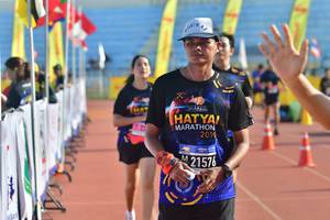 BIB: 201, 2157
                            <button type="button" onclick="openModal(3572967)" class="btn btn-primary btn-sm float-right btn-popup" data-toggle="modal" data-target=".modal-high-quality">
                        <i class="fas fa-shopping-cart"></i> Add to Cart
                    </button>
                                            <button type="button" onclick="isThisMe(3572967, true)" class="btn btn-success btn-sm float-right btn-popup btn-isme hidden" data-toggle="tooltip" data-placement="bottom" title="นี่คือรูปของคุณใช่ไหม คลิกที่นี่เพื่อเอาเข้าอัลบั้ม">
                        <i class="fas fa-plus"></i> Add to album
                    </button>
                    <button type="button" onclick="isThisMe(3572967, false)" class="btn btn-warning btn-sm float-right btn-popup btn-isnotme hidden">
                        <i class="fas fa-ban"></i> Remove from album
                    </button>