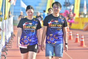 BIB: 201
                            <button type="button" onclick="openModal(3553707)" class="btn btn-primary btn-sm float-right btn-popup" data-toggle="modal" data-target=".modal-high-quality">
                        <i class="fas fa-shopping-cart"></i> Add to Cart
                    </button>
                                            <button type="button" onclick="isThisMe(3553707, true)" class="btn btn-success btn-sm float-right btn-popup btn-isme hidden" data-toggle="tooltip" data-placement="bottom" title="นี่คือรูปของคุณใช่ไหม คลิกที่นี่เพื่อเอาเข้าอัลบั้ม">
                        <i class="fas fa-plus"></i> Add to album
                    </button>
                    <button type="button" onclick="isThisMe(3553707, false)" class="btn btn-warning btn-sm float-right btn-popup btn-isnotme hidden">
                        <i class="fas fa-ban"></i> Remove from album
                    </button>