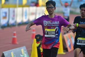 BIB: 10390, 2018, 1101
                            <button type="button" onclick="openModal(3539100)" class="btn btn-primary btn-sm float-right btn-popup" data-toggle="modal" data-target=".modal-high-quality">
                        <i class="fas fa-shopping-cart"></i> Add to Cart
                    </button>
                                            <button type="button" onclick="isThisMe(3539100, true)" class="btn btn-success btn-sm float-right btn-popup btn-isme hidden" data-toggle="tooltip" data-placement="bottom" title="นี่คือรูปของคุณใช่ไหม คลิกที่นี่เพื่อเอาเข้าอัลบั้ม">
                        <i class="fas fa-plus"></i> Add to album
                    </button>
                    <button type="button" onclick="isThisMe(3539100, false)" class="btn btn-warning btn-sm float-right btn-popup btn-isnotme hidden">
                        <i class="fas fa-ban"></i> Remove from album
                    </button>