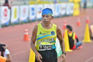 BIB: 10690
                            <button type="button" onclick="openModal(3534552)" class="btn btn-primary btn-sm float-right btn-popup" data-toggle="modal" data-target=".modal-high-quality">
                        <i class="fas fa-shopping-cart"></i> Add to Cart
                    </button>
                                            <button type="button" onclick="isThisMe(3534552, true)" class="btn btn-success btn-sm float-right btn-popup btn-isme hidden" data-toggle="tooltip" data-placement="bottom" title="นี่คือรูปของคุณใช่ไหม คลิกที่นี่เพื่อเอาเข้าอัลบั้ม">
                        <i class="fas fa-plus"></i> Add to album
                    </button>
                    <button type="button" onclick="isThisMe(3534552, false)" class="btn btn-warning btn-sm float-right btn-popup btn-isnotme hidden">
                        <i class="fas fa-ban"></i> Remove from album
                    </button>