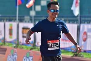 BIB: 40365
                            <button type="button" onclick="openModal(3570772)" class="btn btn-primary btn-sm float-right btn-popup" data-toggle="modal" data-target=".modal-high-quality">
                        <i class="fas fa-shopping-cart"></i> Add to Cart
                    </button>
                                            <button type="button" onclick="isThisMe(3570772, true)" class="btn btn-success btn-sm float-right btn-popup btn-isme hidden" data-toggle="tooltip" data-placement="bottom" title="นี่คือรูปของคุณใช่ไหม คลิกที่นี่เพื่อเอาเข้าอัลบั้ม">
                        <i class="fas fa-plus"></i> Add to album
                    </button>
                    <button type="button" onclick="isThisMe(3570772, false)" class="btn btn-warning btn-sm float-right btn-popup btn-isnotme hidden">
                        <i class="fas fa-ban"></i> Remove from album
                    </button>