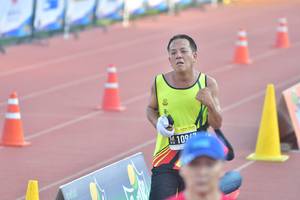 BIB: 110
                            <button type="button" onclick="openModal(3536924)" class="btn btn-primary btn-sm float-right btn-popup" data-toggle="modal" data-target=".modal-high-quality">
                        <i class="fas fa-shopping-cart"></i> Add to Cart
                    </button>
                                            <button type="button" onclick="isThisMe(3536924, true)" class="btn btn-success btn-sm float-right btn-popup btn-isme hidden" data-toggle="tooltip" data-placement="bottom" title="นี่คือรูปของคุณใช่ไหม คลิกที่นี่เพื่อเอาเข้าอัลบั้ม">
                        <i class="fas fa-plus"></i> Add to album
                    </button>
                    <button type="button" onclick="isThisMe(3536924, false)" class="btn btn-warning btn-sm float-right btn-popup btn-isnotme hidden">
                        <i class="fas fa-ban"></i> Remove from album
                    </button>