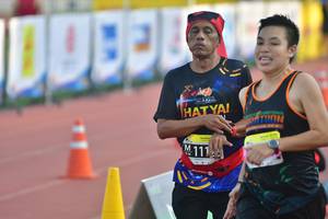 BIB: 111
                            <button type="button" onclick="openModal(3532418)" class="btn btn-primary btn-sm float-right btn-popup" data-toggle="modal" data-target=".modal-high-quality">
                        <i class="fas fa-shopping-cart"></i> Add to Cart
                    </button>
                                            <button type="button" onclick="isThisMe(3532418, true)" class="btn btn-success btn-sm float-right btn-popup btn-isme hidden" data-toggle="tooltip" data-placement="bottom" title="นี่คือรูปของคุณใช่ไหม คลิกที่นี่เพื่อเอาเข้าอัลบั้ม">
                        <i class="fas fa-plus"></i> Add to album
                    </button>
                    <button type="button" onclick="isThisMe(3532418, false)" class="btn btn-warning btn-sm float-right btn-popup btn-isnotme hidden">
                        <i class="fas fa-ban"></i> Remove from album
                    </button>