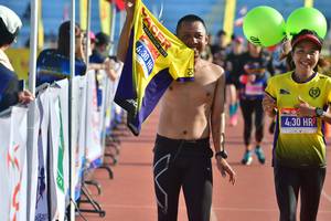 BIB: 430
                            <button type="button" onclick="openModal(3555499)" class="btn btn-primary btn-sm float-right btn-popup" data-toggle="modal" data-target=".modal-high-quality">
                        <i class="fas fa-shopping-cart"></i> Add to Cart
                    </button>
                                            <button type="button" onclick="isThisMe(3555499, true)" class="btn btn-success btn-sm float-right btn-popup btn-isme hidden" data-toggle="tooltip" data-placement="bottom" title="นี่คือรูปของคุณใช่ไหม คลิกที่นี่เพื่อเอาเข้าอัลบั้ม">
                        <i class="fas fa-plus"></i> Add to album
                    </button>
                    <button type="button" onclick="isThisMe(3555499, false)" class="btn btn-warning btn-sm float-right btn-popup btn-isnotme hidden">
                        <i class="fas fa-ban"></i> Remove from album
                    </button>