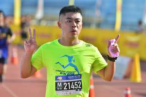 BIB: 211, 21452
                            <button type="button" onclick="openModal(3570472)" class="btn btn-primary btn-sm float-right btn-popup" data-toggle="modal" data-target=".modal-high-quality">
                        <i class="fas fa-shopping-cart"></i> Add to Cart
                    </button>
                                            <button type="button" onclick="isThisMe(3570472, true)" class="btn btn-success btn-sm float-right btn-popup btn-isme hidden" data-toggle="tooltip" data-placement="bottom" title="นี่คือรูปของคุณใช่ไหม คลิกที่นี่เพื่อเอาเข้าอัลบั้ม">
                        <i class="fas fa-plus"></i> Add to album
                    </button>
                    <button type="button" onclick="isThisMe(3570472, false)" class="btn btn-warning btn-sm float-right btn-popup btn-isnotme hidden">
                        <i class="fas fa-ban"></i> Remove from album
                    </button>