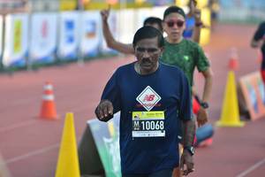 BIB: 10068
                            <button type="button" onclick="openModal(3536218)" class="btn btn-primary btn-sm float-right btn-popup" data-toggle="modal" data-target=".modal-high-quality">
                        <i class="fas fa-shopping-cart"></i> Add to Cart
                    </button>
                                            <button type="button" onclick="isThisMe(3536218, true)" class="btn btn-success btn-sm float-right btn-popup btn-isme hidden" data-toggle="tooltip" data-placement="bottom" title="นี่คือรูปของคุณใช่ไหม คลิกที่นี่เพื่อเอาเข้าอัลบั้ม">
                        <i class="fas fa-plus"></i> Add to album
                    </button>
                    <button type="button" onclick="isThisMe(3536218, false)" class="btn btn-warning btn-sm float-right btn-popup btn-isnotme hidden">
                        <i class="fas fa-ban"></i> Remove from album
                    </button>