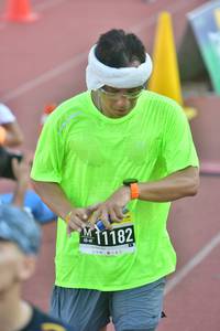 BIB: 11182
                            <button type="button" onclick="openModal(3552999)" class="btn btn-primary btn-sm float-right btn-popup" data-toggle="modal" data-target=".modal-high-quality">
                        <i class="fas fa-shopping-cart"></i> Add to Cart
                    </button>
                                            <button type="button" onclick="isThisMe(3552999, true)" class="btn btn-success btn-sm float-right btn-popup btn-isme hidden" data-toggle="tooltip" data-placement="bottom" title="นี่คือรูปของคุณใช่ไหม คลิกที่นี่เพื่อเอาเข้าอัลบั้ม">
                        <i class="fas fa-plus"></i> Add to album
                    </button>
                    <button type="button" onclick="isThisMe(3552999, false)" class="btn btn-warning btn-sm float-right btn-popup btn-isnotme hidden">
                        <i class="fas fa-ban"></i> Remove from album
                    </button>