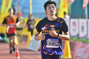 BIB: 394
                            <button type="button" onclick="openModal(3554018)" class="btn btn-primary btn-sm float-right btn-popup" data-toggle="modal" data-target=".modal-high-quality">
                        <i class="fas fa-shopping-cart"></i> Add to Cart
                    </button>
                                            <button type="button" onclick="isThisMe(3554018, true)" class="btn btn-success btn-sm float-right btn-popup btn-isme hidden" data-toggle="tooltip" data-placement="bottom" title="นี่คือรูปของคุณใช่ไหม คลิกที่นี่เพื่อเอาเข้าอัลบั้ม">
                        <i class="fas fa-plus"></i> Add to album
                    </button>
                    <button type="button" onclick="isThisMe(3554018, false)" class="btn btn-warning btn-sm float-right btn-popup btn-isnotme hidden">
                        <i class="fas fa-ban"></i> Remove from album
                    </button>