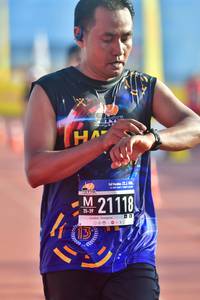 BIB: 2111
                            <button type="button" onclick="openModal(3548093)" class="btn btn-primary btn-sm float-right btn-popup" data-toggle="modal" data-target=".modal-high-quality">
                        <i class="fas fa-shopping-cart"></i> Add to Cart
                    </button>
                                            <button type="button" onclick="isThisMe(3548093, true)" class="btn btn-success btn-sm float-right btn-popup btn-isme hidden" data-toggle="tooltip" data-placement="bottom" title="นี่คือรูปของคุณใช่ไหม คลิกที่นี่เพื่อเอาเข้าอัลบั้ม">
                        <i class="fas fa-plus"></i> Add to album
                    </button>
                    <button type="button" onclick="isThisMe(3548093, false)" class="btn btn-warning btn-sm float-right btn-popup btn-isnotme hidden">
                        <i class="fas fa-ban"></i> Remove from album
                    </button>