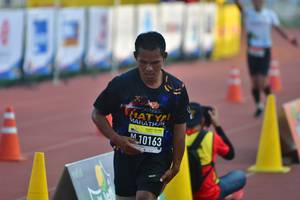 BIB: 10163
                            <button type="button" onclick="openModal(3537162)" class="btn btn-primary btn-sm float-right btn-popup" data-toggle="modal" data-target=".modal-high-quality">
                        <i class="fas fa-shopping-cart"></i> Add to Cart
                    </button>
                                            <button type="button" onclick="isThisMe(3537162, true)" class="btn btn-success btn-sm float-right btn-popup btn-isme hidden" data-toggle="tooltip" data-placement="bottom" title="นี่คือรูปของคุณใช่ไหม คลิกที่นี่เพื่อเอาเข้าอัลบั้ม">
                        <i class="fas fa-plus"></i> Add to album
                    </button>
                    <button type="button" onclick="isThisMe(3537162, false)" class="btn btn-warning btn-sm float-right btn-popup btn-isnotme hidden">
                        <i class="fas fa-ban"></i> Remove from album
                    </button>