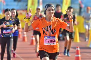 BIB: 21890
                            <button type="button" onclick="openModal(3555792)" class="btn btn-primary btn-sm float-right btn-popup" data-toggle="modal" data-target=".modal-high-quality">
                        <i class="fas fa-shopping-cart"></i> Add to Cart
                    </button>
                                            <button type="button" onclick="isThisMe(3555792, true)" class="btn btn-success btn-sm float-right btn-popup btn-isme hidden" data-toggle="tooltip" data-placement="bottom" title="นี่คือรูปของคุณใช่ไหม คลิกที่นี่เพื่อเอาเข้าอัลบั้ม">
                        <i class="fas fa-plus"></i> Add to album
                    </button>
                    <button type="button" onclick="isThisMe(3555792, false)" class="btn btn-warning btn-sm float-right btn-popup btn-isnotme hidden">
                        <i class="fas fa-ban"></i> Remove from album
                    </button>