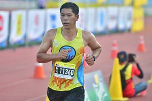 BIB: 11360
                            <button type="button" onclick="openModal(3532919)" class="btn btn-primary btn-sm float-right btn-popup" data-toggle="modal" data-target=".modal-high-quality">
                        <i class="fas fa-shopping-cart"></i> Add to Cart
                    </button>
                                            <button type="button" onclick="isThisMe(3532919, true)" class="btn btn-success btn-sm float-right btn-popup btn-isme hidden" data-toggle="tooltip" data-placement="bottom" title="นี่คือรูปของคุณใช่ไหม คลิกที่นี่เพื่อเอาเข้าอัลบั้ม">
                        <i class="fas fa-plus"></i> Add to album
                    </button>
                    <button type="button" onclick="isThisMe(3532919, false)" class="btn btn-warning btn-sm float-right btn-popup btn-isnotme hidden">
                        <i class="fas fa-ban"></i> Remove from album
                    </button>