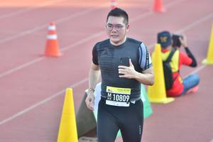 BIB: 10809
                            <button type="button" onclick="openModal(3536374)" class="btn btn-primary btn-sm float-right btn-popup" data-toggle="modal" data-target=".modal-high-quality">
                        <i class="fas fa-shopping-cart"></i> Add to Cart
                    </button>
                                            <button type="button" onclick="isThisMe(3536374, true)" class="btn btn-success btn-sm float-right btn-popup btn-isme hidden" data-toggle="tooltip" data-placement="bottom" title="นี่คือรูปของคุณใช่ไหม คลิกที่นี่เพื่อเอาเข้าอัลบั้ม">
                        <i class="fas fa-plus"></i> Add to album
                    </button>
                    <button type="button" onclick="isThisMe(3536374, false)" class="btn btn-warning btn-sm float-right btn-popup btn-isnotme hidden">
                        <i class="fas fa-ban"></i> Remove from album
                    </button>