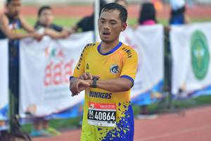 BIB: 40864
                            <button type="button" onclick="openModal(3533257)" class="btn btn-primary btn-sm float-right btn-popup" data-toggle="modal" data-target=".modal-high-quality">
                        <i class="fas fa-shopping-cart"></i> Add to Cart
                    </button>
                                            <button type="button" onclick="isThisMe(3533257, true)" class="btn btn-success btn-sm float-right btn-popup btn-isme hidden" data-toggle="tooltip" data-placement="bottom" title="นี่คือรูปของคุณใช่ไหม คลิกที่นี่เพื่อเอาเข้าอัลบั้ม">
                        <i class="fas fa-plus"></i> Add to album
                    </button>
                    <button type="button" onclick="isThisMe(3533257, false)" class="btn btn-warning btn-sm float-right btn-popup btn-isnotme hidden">
                        <i class="fas fa-ban"></i> Remove from album
                    </button>