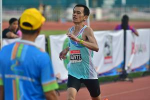 BIB: 40972
                            <button type="button" onclick="openModal(3532677)" class="btn btn-primary btn-sm float-right btn-popup" data-toggle="modal" data-target=".modal-high-quality">
                        <i class="fas fa-shopping-cart"></i> Add to Cart
                    </button>
                                            <button type="button" onclick="isThisMe(3532677, true)" class="btn btn-success btn-sm float-right btn-popup btn-isme hidden" data-toggle="tooltip" data-placement="bottom" title="นี่คือรูปของคุณใช่ไหม คลิกที่นี่เพื่อเอาเข้าอัลบั้ม">
                        <i class="fas fa-plus"></i> Add to album
                    </button>
                    <button type="button" onclick="isThisMe(3532677, false)" class="btn btn-warning btn-sm float-right btn-popup btn-isnotme hidden">
                        <i class="fas fa-ban"></i> Remove from album
                    </button>