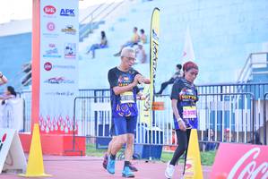 BIB: 102
                            <button type="button" onclick="openModal(3543753)" class="btn btn-primary btn-sm float-right btn-popup" data-toggle="modal" data-target=".modal-high-quality">
                        <i class="fas fa-shopping-cart"></i> Add to Cart
                    </button>
                                            <button type="button" onclick="isThisMe(3543753, true)" class="btn btn-success btn-sm float-right btn-popup btn-isme hidden" data-toggle="tooltip" data-placement="bottom" title="นี่คือรูปของคุณใช่ไหม คลิกที่นี่เพื่อเอาเข้าอัลบั้ม">
                        <i class="fas fa-plus"></i> Add to album
                    </button>
                    <button type="button" onclick="isThisMe(3543753, false)" class="btn btn-warning btn-sm float-right btn-popup btn-isnotme hidden">
                        <i class="fas fa-ban"></i> Remove from album
                    </button>