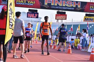 BIB: 223
                            <button type="button" onclick="openModal(3587105)" class="btn btn-primary btn-sm float-right btn-popup" data-toggle="modal" data-target=".modal-high-quality">
                        <i class="fas fa-shopping-cart"></i> Add to Cart
                    </button>
                                            <button type="button" onclick="isThisMe(3587105, true)" class="btn btn-success btn-sm float-right btn-popup btn-isme hidden" data-toggle="tooltip" data-placement="bottom" title="นี่คือรูปของคุณใช่ไหม คลิกที่นี่เพื่อเอาเข้าอัลบั้ม">
                        <i class="fas fa-plus"></i> Add to album
                    </button>
                    <button type="button" onclick="isThisMe(3587105, false)" class="btn btn-warning btn-sm float-right btn-popup btn-isnotme hidden">
                        <i class="fas fa-ban"></i> Remove from album
                    </button>