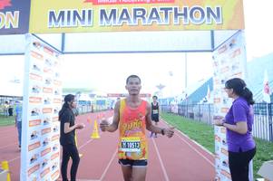 BIB: 10513
                            <button type="button" onclick="openModal(3592647)" class="btn btn-primary btn-sm float-right btn-popup" data-toggle="modal" data-target=".modal-high-quality">
                        <i class="fas fa-shopping-cart"></i> Add to Cart
                    </button>
                                            <button type="button" onclick="isThisMe(3592647, true)" class="btn btn-success btn-sm float-right btn-popup btn-isme hidden" data-toggle="tooltip" data-placement="bottom" title="นี่คือรูปของคุณใช่ไหม คลิกที่นี่เพื่อเอาเข้าอัลบั้ม">
                        <i class="fas fa-plus"></i> Add to album
                    </button>
                    <button type="button" onclick="isThisMe(3592647, false)" class="btn btn-warning btn-sm float-right btn-popup btn-isnotme hidden">
                        <i class="fas fa-ban"></i> Remove from album
                    </button>