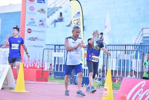 BIB: 1784
                            <button type="button" onclick="openModal(3544066)" class="btn btn-primary btn-sm float-right btn-popup" data-toggle="modal" data-target=".modal-high-quality">
                        <i class="fas fa-shopping-cart"></i> Add to Cart
                    </button>
                                            <button type="button" onclick="isThisMe(3544066, true)" class="btn btn-success btn-sm float-right btn-popup btn-isme hidden" data-toggle="tooltip" data-placement="bottom" title="นี่คือรูปของคุณใช่ไหม คลิกที่นี่เพื่อเอาเข้าอัลบั้ม">
                        <i class="fas fa-plus"></i> Add to album
                    </button>
                    <button type="button" onclick="isThisMe(3544066, false)" class="btn btn-warning btn-sm float-right btn-popup btn-isnotme hidden">
                        <i class="fas fa-ban"></i> Remove from album
                    </button>