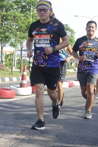 BIB: 40444, 21427
                            <button type="button" onclick="openModal(3672390)" class="btn btn-primary btn-sm float-right btn-popup" data-toggle="modal" data-target=".modal-high-quality">
                        <i class="fas fa-shopping-cart"></i> Add to Cart
                    </button>
                                            <button type="button" onclick="isThisMe(3672390, true)" class="btn btn-success btn-sm float-right btn-popup btn-isme hidden" data-toggle="tooltip" data-placement="bottom" title="นี่คือรูปของคุณใช่ไหม คลิกที่นี่เพื่อเอาเข้าอัลบั้ม">
                        <i class="fas fa-plus"></i> Add to album
                    </button>
                    <button type="button" onclick="isThisMe(3672390, false)" class="btn btn-warning btn-sm float-right btn-popup btn-isnotme hidden">
                        <i class="fas fa-ban"></i> Remove from album
                    </button>