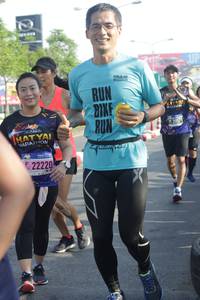 BIB: 22220, 
                            <button type="button" onclick="openModal(3668474)" class="btn btn-primary btn-sm float-right btn-popup" data-toggle="modal" data-target=".modal-high-quality">
                        <i class="fas fa-shopping-cart"></i> Add to Cart
                    </button>
                                            <button type="button" onclick="isThisMe(3668474, true)" class="btn btn-success btn-sm float-right btn-popup btn-isme hidden" data-toggle="tooltip" data-placement="bottom" title="นี่คือรูปของคุณใช่ไหม คลิกที่นี่เพื่อเอาเข้าอัลบั้ม">
                        <i class="fas fa-plus"></i> Add to album
                    </button>
                    <button type="button" onclick="isThisMe(3668474, false)" class="btn btn-warning btn-sm float-right btn-popup btn-isnotme hidden">
                        <i class="fas fa-ban"></i> Remove from album
                    </button>