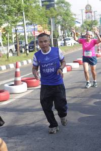 BIB: 226
                            <button type="button" onclick="openModal(3671468)" class="btn btn-primary btn-sm float-right btn-popup" data-toggle="modal" data-target=".modal-high-quality">
                        <i class="fas fa-shopping-cart"></i> Add to Cart
                    </button>
                                            <button type="button" onclick="isThisMe(3671468, true)" class="btn btn-success btn-sm float-right btn-popup btn-isme hidden" data-toggle="tooltip" data-placement="bottom" title="นี่คือรูปของคุณใช่ไหม คลิกที่นี่เพื่อเอาเข้าอัลบั้ม">
                        <i class="fas fa-plus"></i> Add to album
                    </button>
                    <button type="button" onclick="isThisMe(3671468, false)" class="btn btn-warning btn-sm float-right btn-popup btn-isnotme hidden">
                        <i class="fas fa-ban"></i> Remove from album
                    </button>