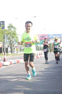 BIB: 40417
                            <button type="button" onclick="openModal(3673106)" class="btn btn-primary btn-sm float-right btn-popup" data-toggle="modal" data-target=".modal-high-quality">
                        <i class="fas fa-shopping-cart"></i> Add to Cart
                    </button>
                                            <button type="button" onclick="isThisMe(3673106, true)" class="btn btn-success btn-sm float-right btn-popup btn-isme hidden" data-toggle="tooltip" data-placement="bottom" title="นี่คือรูปของคุณใช่ไหม คลิกที่นี่เพื่อเอาเข้าอัลบั้ม">
                        <i class="fas fa-plus"></i> Add to album
                    </button>
                    <button type="button" onclick="isThisMe(3673106, false)" class="btn btn-warning btn-sm float-right btn-popup btn-isnotme hidden">
                        <i class="fas fa-ban"></i> Remove from album
                    </button>