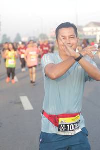 BIB: 100
                            <button type="button" onclick="openModal(3692019)" class="btn btn-primary btn-sm float-right btn-popup" data-toggle="modal" data-target=".modal-high-quality">
                        <i class="fas fa-shopping-cart"></i> Add to Cart
                    </button>
                                            <button type="button" onclick="isThisMe(3692019, true)" class="btn btn-success btn-sm float-right btn-popup btn-isme hidden" data-toggle="tooltip" data-placement="bottom" title="นี่คือรูปของคุณใช่ไหม คลิกที่นี่เพื่อเอาเข้าอัลบั้ม">
                        <i class="fas fa-plus"></i> Add to album
                    </button>
                    <button type="button" onclick="isThisMe(3692019, false)" class="btn btn-warning btn-sm float-right btn-popup btn-isnotme hidden">
                        <i class="fas fa-ban"></i> Remove from album
                    </button>