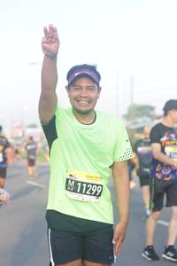 BIB: 11299
                            <button type="button" onclick="openModal(3693525)" class="btn btn-primary btn-sm float-right btn-popup" data-toggle="modal" data-target=".modal-high-quality">
                        <i class="fas fa-shopping-cart"></i> Add to Cart
                    </button>
                                            <button type="button" onclick="isThisMe(3693525, true)" class="btn btn-success btn-sm float-right btn-popup btn-isme hidden" data-toggle="tooltip" data-placement="bottom" title="นี่คือรูปของคุณใช่ไหม คลิกที่นี่เพื่อเอาเข้าอัลบั้ม">
                        <i class="fas fa-plus"></i> Add to album
                    </button>
                    <button type="button" onclick="isThisMe(3693525, false)" class="btn btn-warning btn-sm float-right btn-popup btn-isnotme hidden">
                        <i class="fas fa-ban"></i> Remove from album
                    </button>