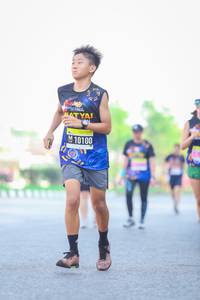 BIB: 10100
                            <button type="button" onclick="openModal(3648138)" class="btn btn-primary btn-sm float-right btn-popup" data-toggle="modal" data-target=".modal-high-quality">
                        <i class="fas fa-shopping-cart"></i> Add to Cart
                    </button>
                                            <button type="button" onclick="isThisMe(3648138, true)" class="btn btn-success btn-sm float-right btn-popup btn-isme hidden" data-toggle="tooltip" data-placement="bottom" title="นี่คือรูปของคุณใช่ไหม คลิกที่นี่เพื่อเอาเข้าอัลบั้ม">
                        <i class="fas fa-plus"></i> Add to album
                    </button>
                    <button type="button" onclick="isThisMe(3648138, false)" class="btn btn-warning btn-sm float-right btn-popup btn-isnotme hidden">
                        <i class="fas fa-ban"></i> Remove from album
                    </button>