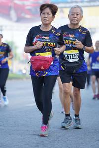 BIB: 11487
                            <button type="button" onclick="openModal(3614795)" class="btn btn-primary btn-sm float-right btn-popup" data-toggle="modal" data-target=".modal-high-quality">
                        <i class="fas fa-shopping-cart"></i> Add to Cart
                    </button>
                                            <button type="button" onclick="isThisMe(3614795, true)" class="btn btn-success btn-sm float-right btn-popup btn-isme hidden" data-toggle="tooltip" data-placement="bottom" title="นี่คือรูปของคุณใช่ไหม คลิกที่นี่เพื่อเอาเข้าอัลบั้ม">
                        <i class="fas fa-plus"></i> Add to album
                    </button>
                    <button type="button" onclick="isThisMe(3614795, false)" class="btn btn-warning btn-sm float-right btn-popup btn-isnotme hidden">
                        <i class="fas fa-ban"></i> Remove from album
                    </button>