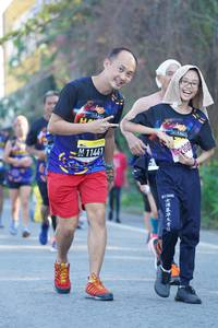 BIB: 11441
                            <button type="button" onclick="openModal(3627784)" class="btn btn-primary btn-sm float-right btn-popup" data-toggle="modal" data-target=".modal-high-quality">
                        <i class="fas fa-shopping-cart"></i> Add to Cart
                    </button>
                                            <button type="button" onclick="isThisMe(3627784, true)" class="btn btn-success btn-sm float-right btn-popup btn-isme hidden" data-toggle="tooltip" data-placement="bottom" title="นี่คือรูปของคุณใช่ไหม คลิกที่นี่เพื่อเอาเข้าอัลบั้ม">
                        <i class="fas fa-plus"></i> Add to album
                    </button>
                    <button type="button" onclick="isThisMe(3627784, false)" class="btn btn-warning btn-sm float-right btn-popup btn-isnotme hidden">
                        <i class="fas fa-ban"></i> Remove from album
                    </button>