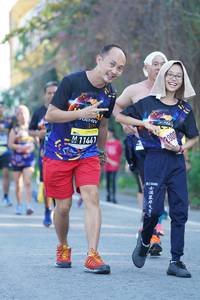 BIB: 11441
                            <button type="button" onclick="openModal(3627782)" class="btn btn-primary btn-sm float-right btn-popup" data-toggle="modal" data-target=".modal-high-quality">
                        <i class="fas fa-shopping-cart"></i> Add to Cart
                    </button>
                                            <button type="button" onclick="isThisMe(3627782, true)" class="btn btn-success btn-sm float-right btn-popup btn-isme hidden" data-toggle="tooltip" data-placement="bottom" title="นี่คือรูปของคุณใช่ไหม คลิกที่นี่เพื่อเอาเข้าอัลบั้ม">
                        <i class="fas fa-plus"></i> Add to album
                    </button>
                    <button type="button" onclick="isThisMe(3627782, false)" class="btn btn-warning btn-sm float-right btn-popup btn-isnotme hidden">
                        <i class="fas fa-ban"></i> Remove from album
                    </button>