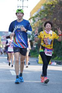 BIB: 22423
                            <button type="button" onclick="openModal(3645345)" class="btn btn-primary btn-sm float-right btn-popup" data-toggle="modal" data-target=".modal-high-quality">
                        <i class="fas fa-shopping-cart"></i> Add to Cart
                    </button>
                                            <button type="button" onclick="isThisMe(3645345, true)" class="btn btn-success btn-sm float-right btn-popup btn-isme hidden" data-toggle="tooltip" data-placement="bottom" title="นี่คือรูปของคุณใช่ไหม คลิกที่นี่เพื่อเอาเข้าอัลบั้ม">
                        <i class="fas fa-plus"></i> Add to album
                    </button>
                    <button type="button" onclick="isThisMe(3645345, false)" class="btn btn-warning btn-sm float-right btn-popup btn-isnotme hidden">
                        <i class="fas fa-ban"></i> Remove from album
                    </button>