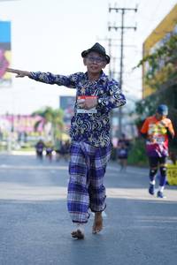 BIB: 40981
                            <button type="button" onclick="openModal(3642330)" class="btn btn-primary btn-sm float-right btn-popup" data-toggle="modal" data-target=".modal-high-quality">
                        <i class="fas fa-shopping-cart"></i> Add to Cart
                    </button>
                                            <button type="button" onclick="isThisMe(3642330, true)" class="btn btn-success btn-sm float-right btn-popup btn-isme hidden" data-toggle="tooltip" data-placement="bottom" title="นี่คือรูปของคุณใช่ไหม คลิกที่นี่เพื่อเอาเข้าอัลบั้ม">
                        <i class="fas fa-plus"></i> Add to album
                    </button>
                    <button type="button" onclick="isThisMe(3642330, false)" class="btn btn-warning btn-sm float-right btn-popup btn-isnotme hidden">
                        <i class="fas fa-ban"></i> Remove from album
                    </button>